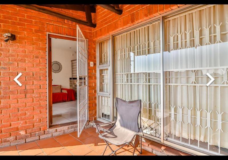 4 Bedroom Property for Sale in Corlett Gardens Gauteng