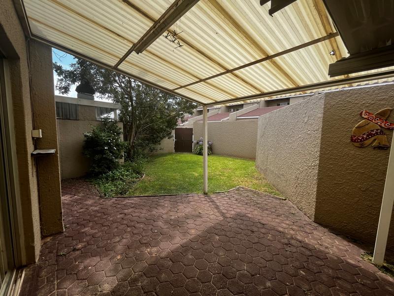 3 Bedroom Property for Sale in Weltevreden Park Gauteng