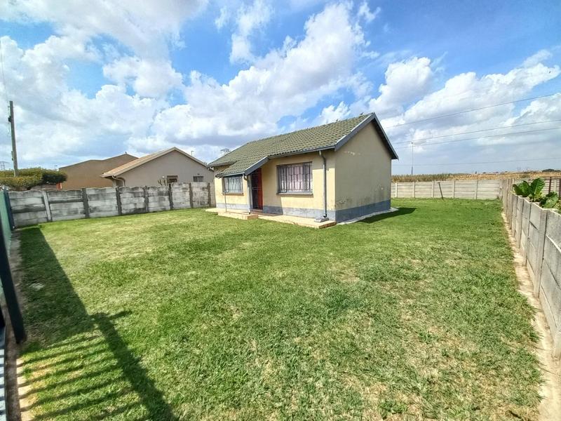 2 Bedroom Property for Sale in Etwatwa Gauteng