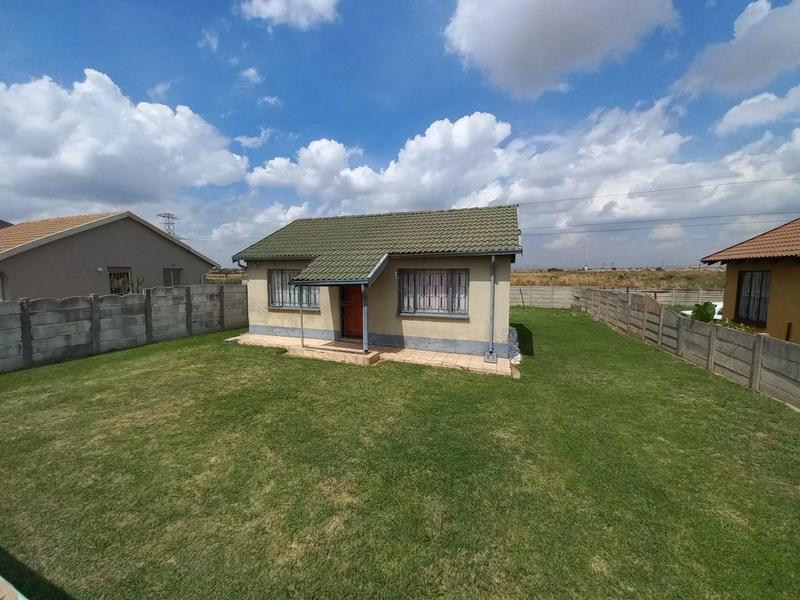 2 Bedroom Property for Sale in Etwatwa Gauteng