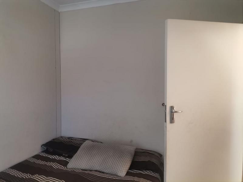 To Let 2 Bedroom Property for Rent in Rosslyn Gauteng