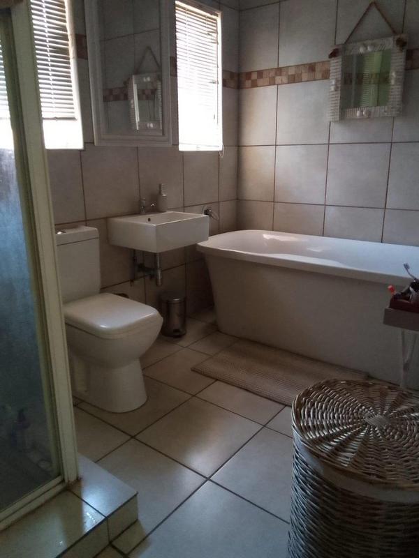 To Let 3 Bedroom Property for Rent in Vanderbijlpark SE 6 Gauteng