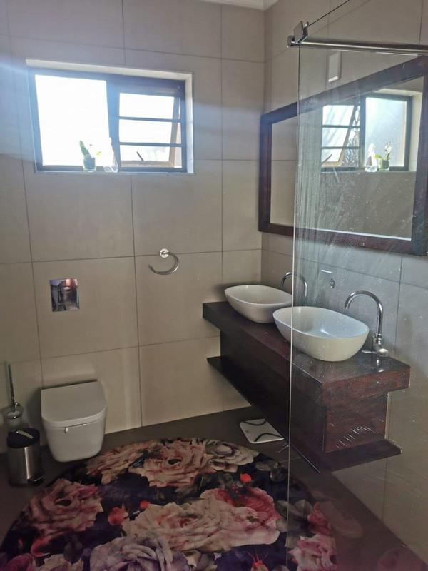 2 Bedroom Property for Sale in Vanderbijlpark SW 5 Gauteng