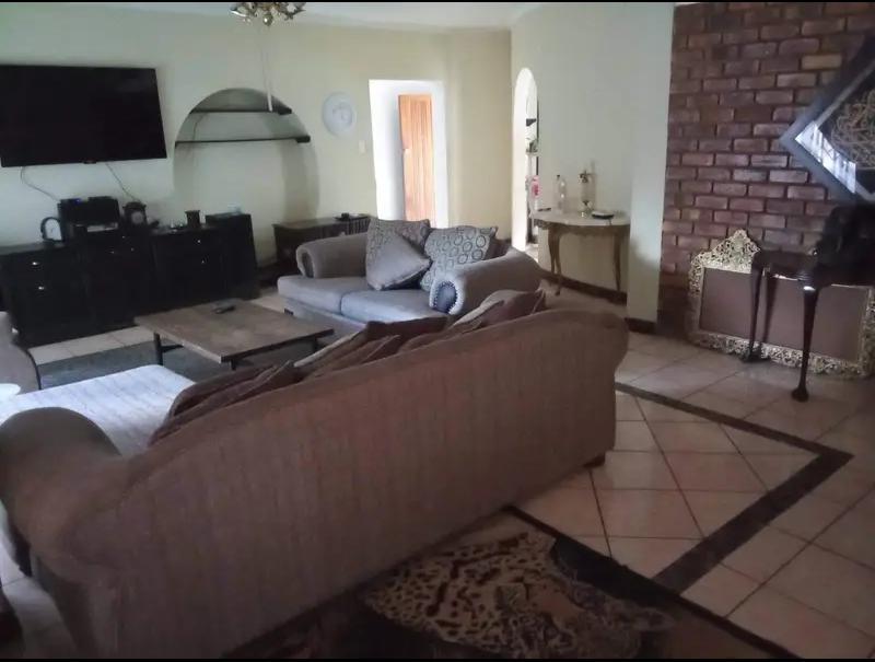 4 Bedroom Property for Sale in Falcon Ridge Gauteng