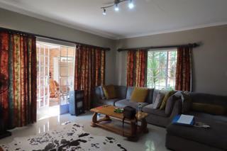 To Let 4 Bedroom Property for Rent in Sterrewag Gauteng