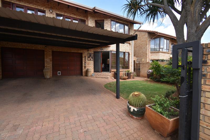 3 Bedroom Property for Sale in Chancliff Ridge Gauteng