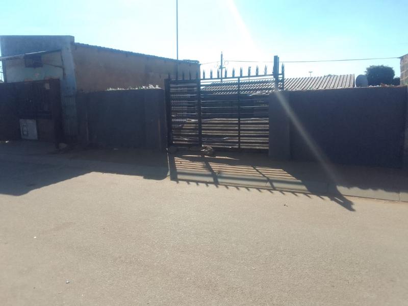 2 Bedroom Property for Sale in Vusimusi Gauteng