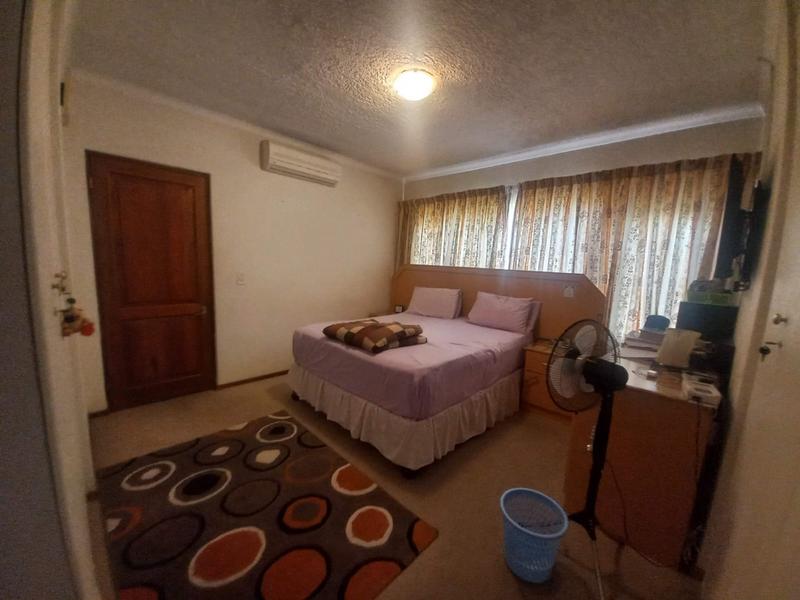 4 Bedroom Property for Sale in Eldoglen Gauteng