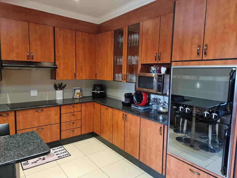 3 Bedroom Property for Sale in Dawnview Gauteng