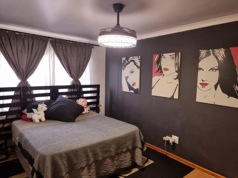 6 Bedroom Property for Sale in Primrose Hill Gauteng