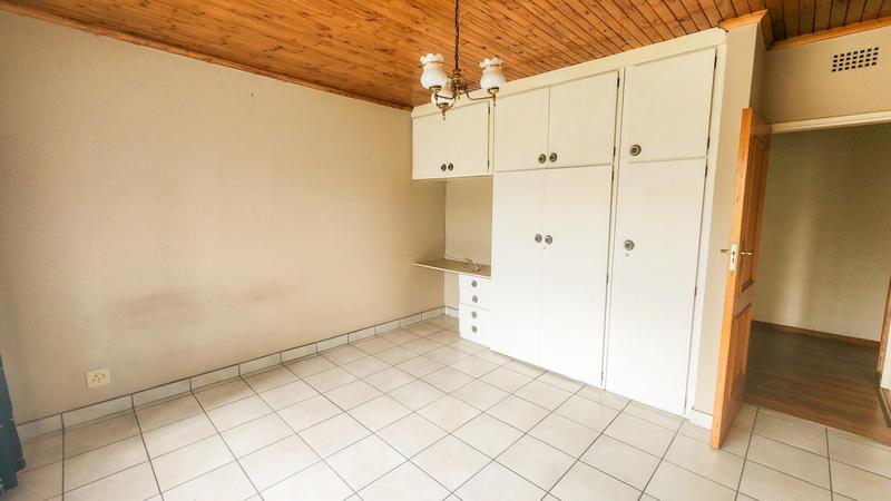 5 Bedroom Property for Sale in Freeway Park Gauteng