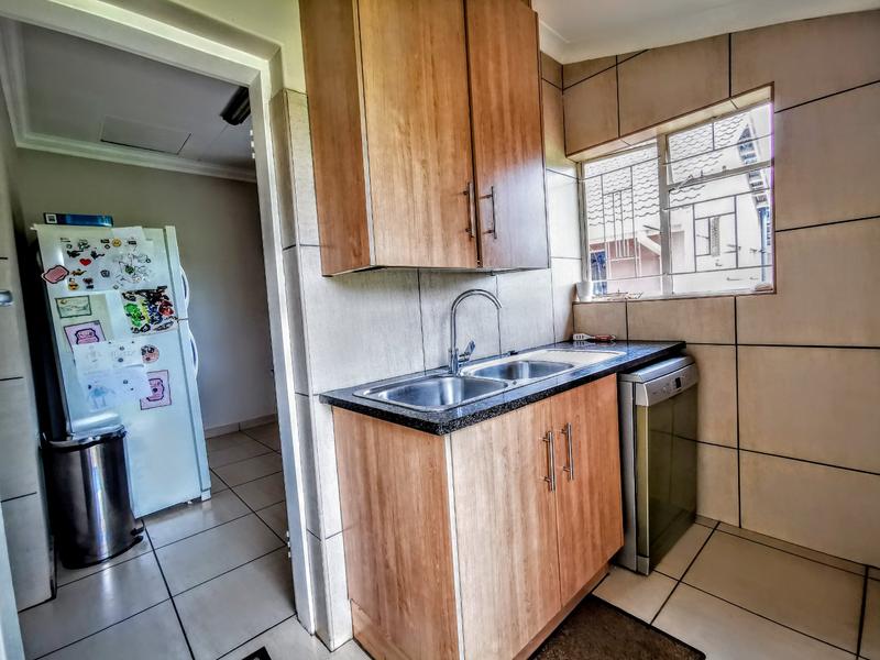 4 Bedroom Property for Sale in Annlin Gauteng