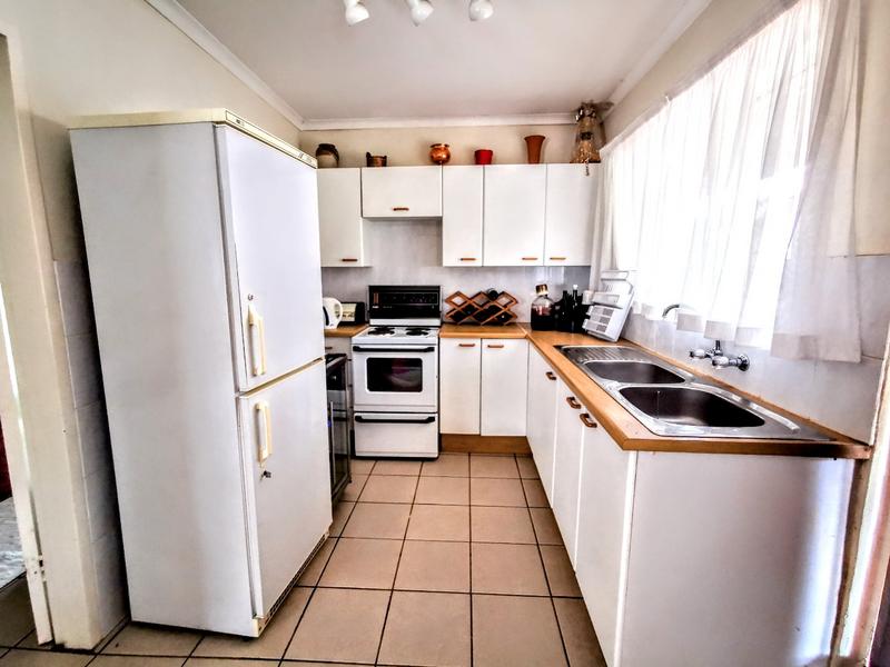 4 Bedroom Property for Sale in Annlin Gauteng