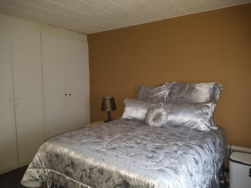 To Let 2 Bedroom Property for Rent in Glenvista Gauteng