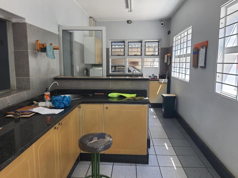 Commercial Property for Sale in Mountain View Gauteng