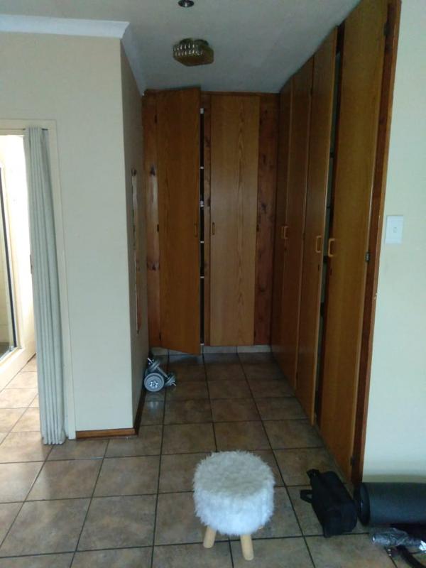 2 Bedroom Property for Sale in Three Rivers East Gauteng