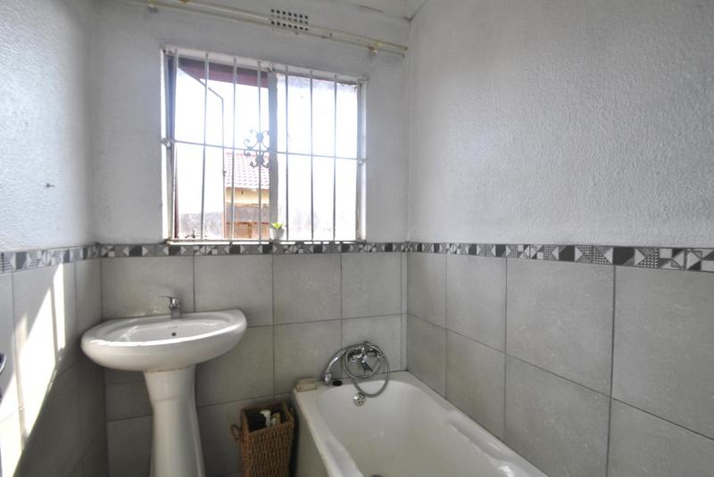 2 Bedroom Property for Sale in Dawn Park Gauteng