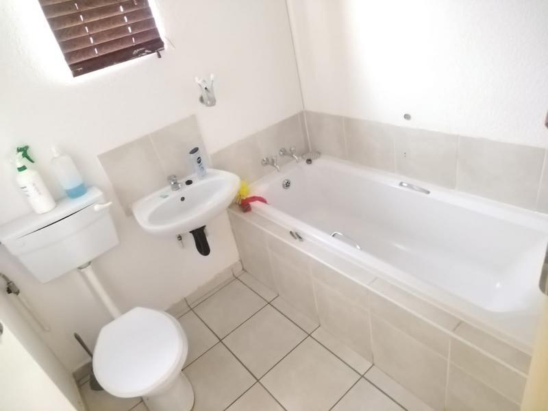 2 Bedroom Property for Sale in Palm Springs Gauteng