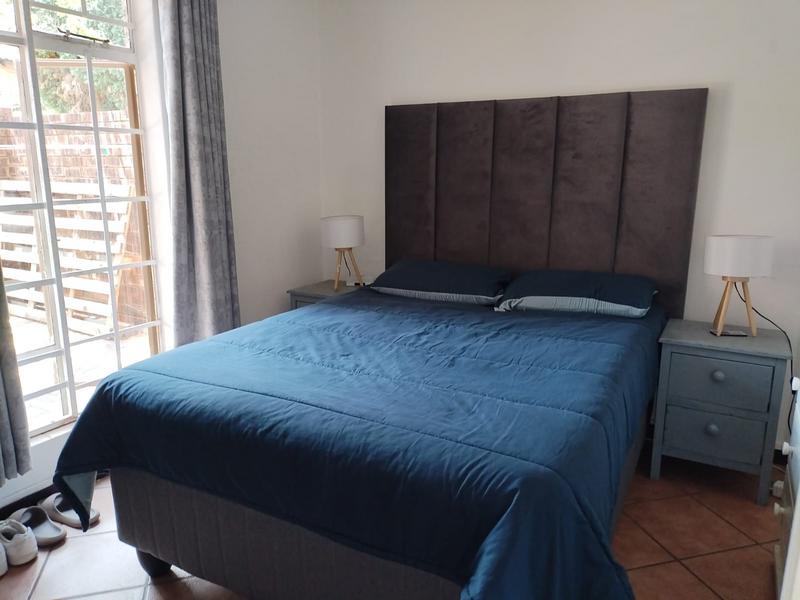 2 Bedroom Property for Sale in Faerie Glen Gauteng