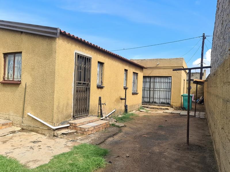 2 Bedroom Property for Sale in Palm Springs Gauteng