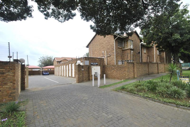 2 Bedroom Property for Sale in Regents Park Gauteng