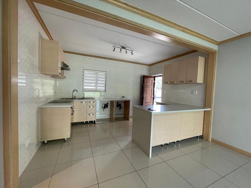 To Let 3 Bedroom Property for Rent in Broadacres Gauteng