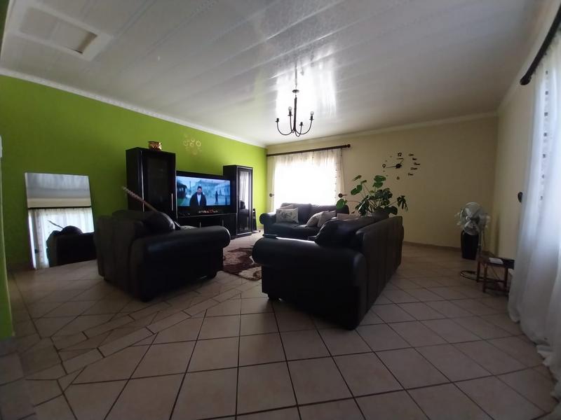To Let 3 Bedroom Property for Rent in Strubensvallei Gauteng