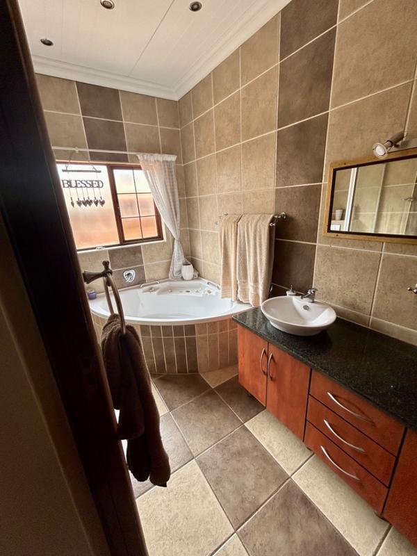 4 Bedroom Property for Sale in Montana Gauteng