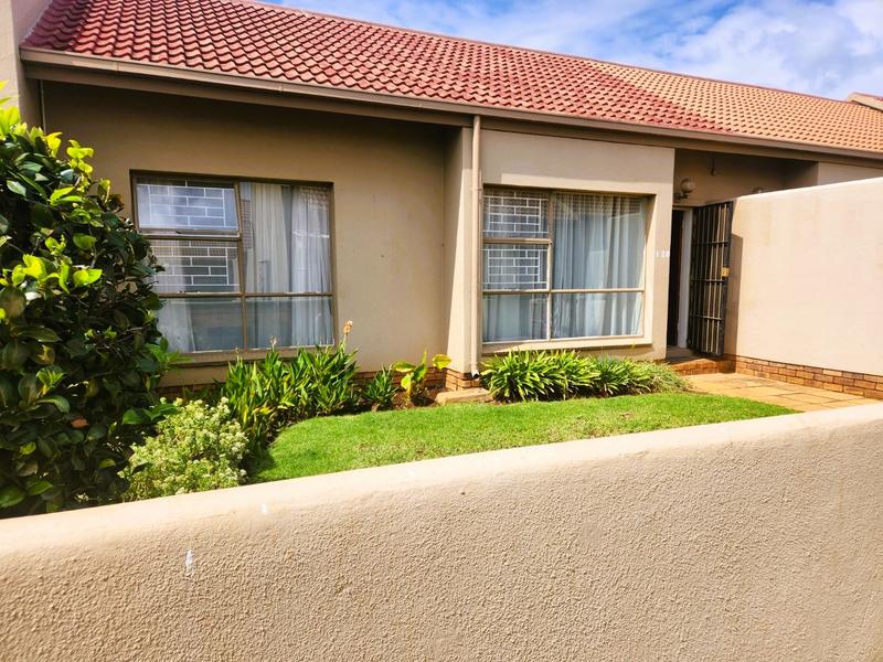 2 Bedroom Property for Sale in Birchleigh North Gauteng