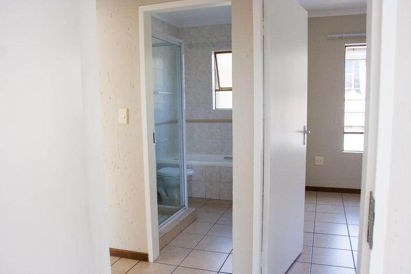 To Let 2 Bedroom Property for Rent in Blackheath Gauteng