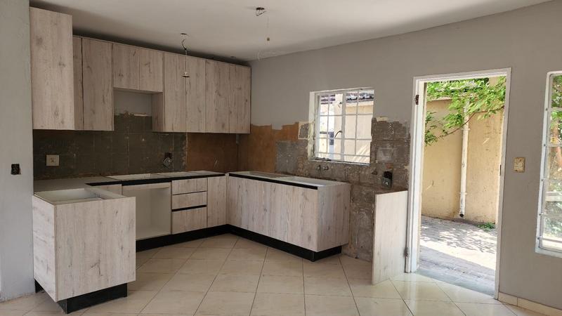 2 Bedroom Property for Sale in Annlin Gauteng