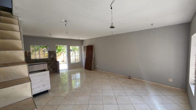 2 Bedroom Property for Sale in Annlin Gauteng