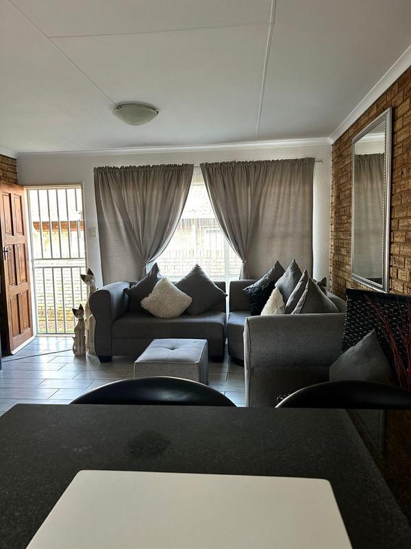 To Let 2 Bedroom Property for Rent in Noordheuwel Gauteng