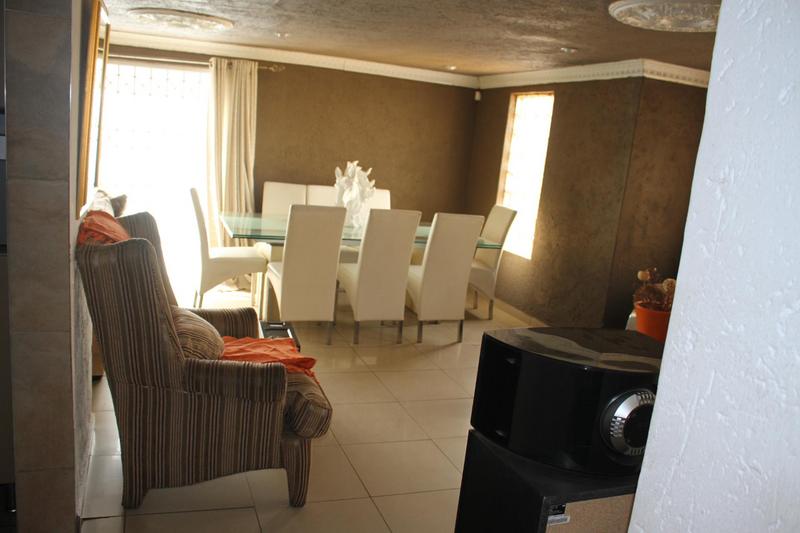 2 Bedroom Property for Sale in Dobsonville Gauteng