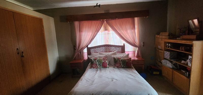 5 Bedroom Property for Sale in Ooster A H Gauteng