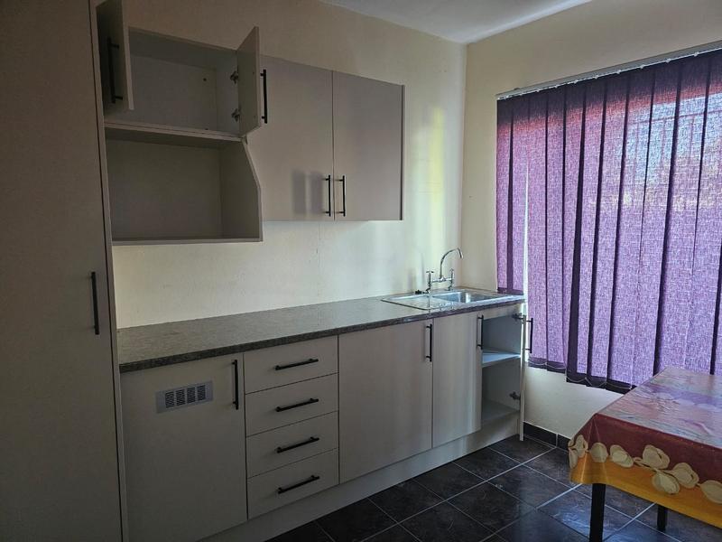 To Let 3 Bedroom Property for Rent in Van Riebeeck Park Gauteng