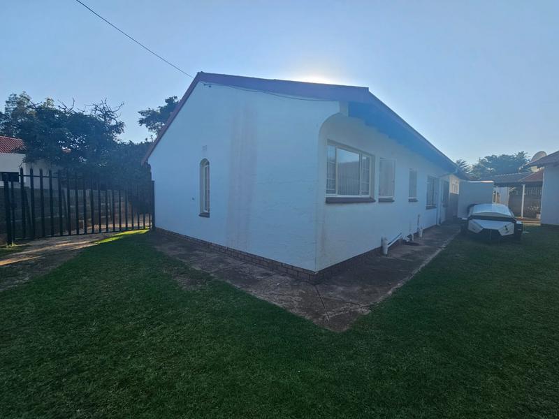 To Let 3 Bedroom Property for Rent in Van Riebeeck Park Gauteng