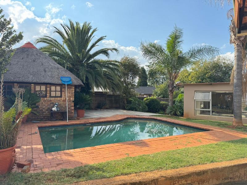 5 Bedroom Property for Sale in Heuweloord Gauteng