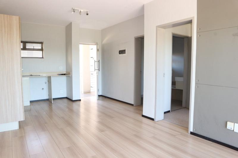 To Let 1 Bedroom Property for Rent in Broadacres Gauteng
