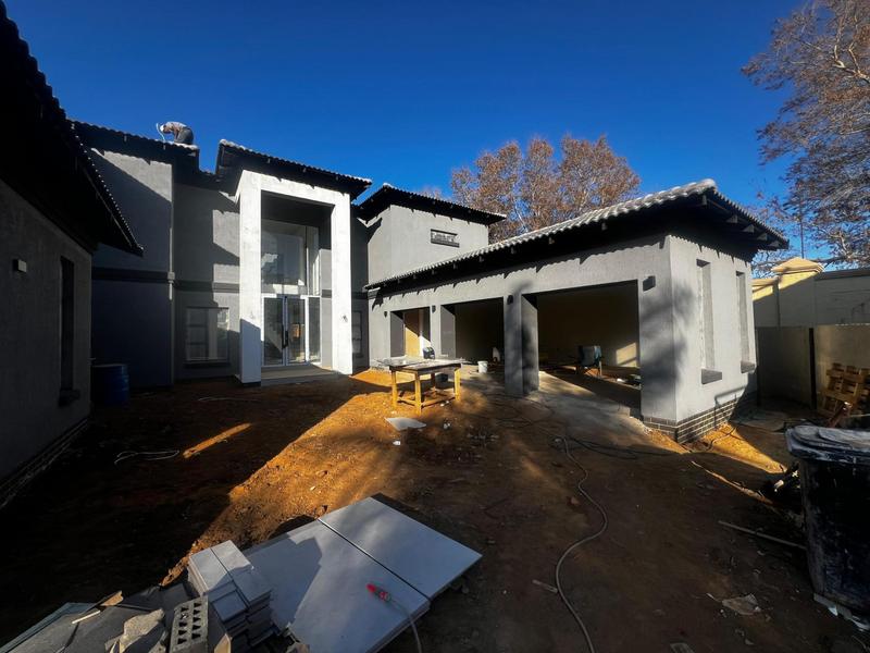 5 Bedroom Property for Sale in Sunward Park Gauteng