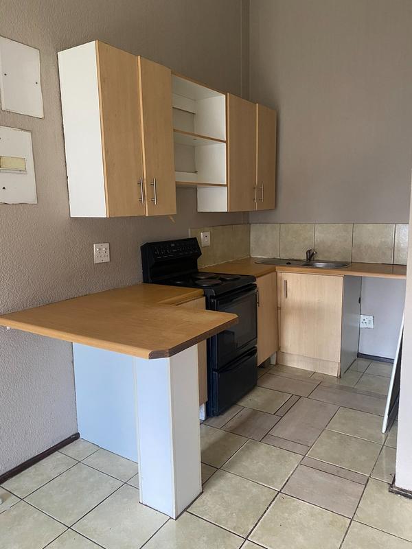 To Let 3 Bedroom Property for Rent in Ridgeway Gauteng