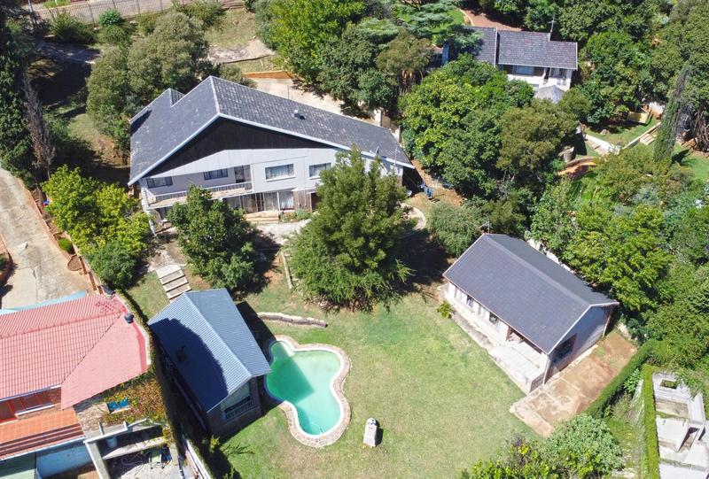 5 Bedroom Property for Sale in Mondeor Gauteng