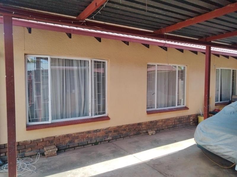 5 Bedroom Property for Sale in Claremont Gauteng