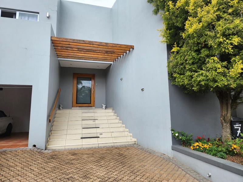 To Let 4 Bedroom Property for Rent in Sandhurst Gauteng