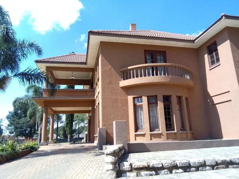 5 Bedroom Property for Sale in Unitas Park Gauteng