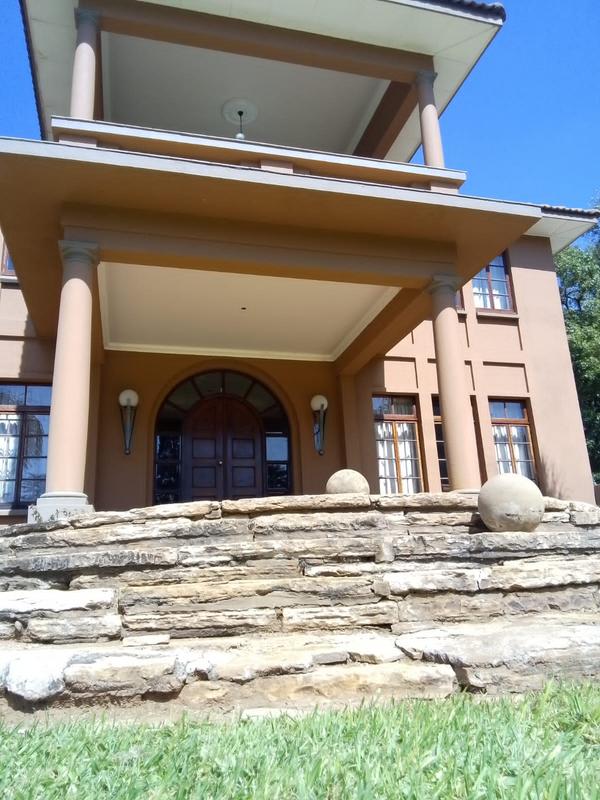 5 Bedroom Property for Sale in Unitas Park Gauteng