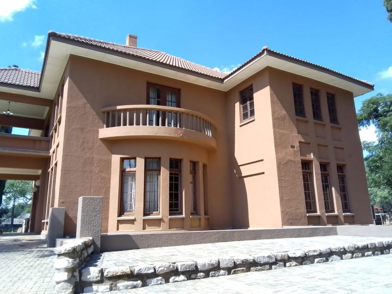 5 Bedroom Property for Sale in Unitas Park Gauteng