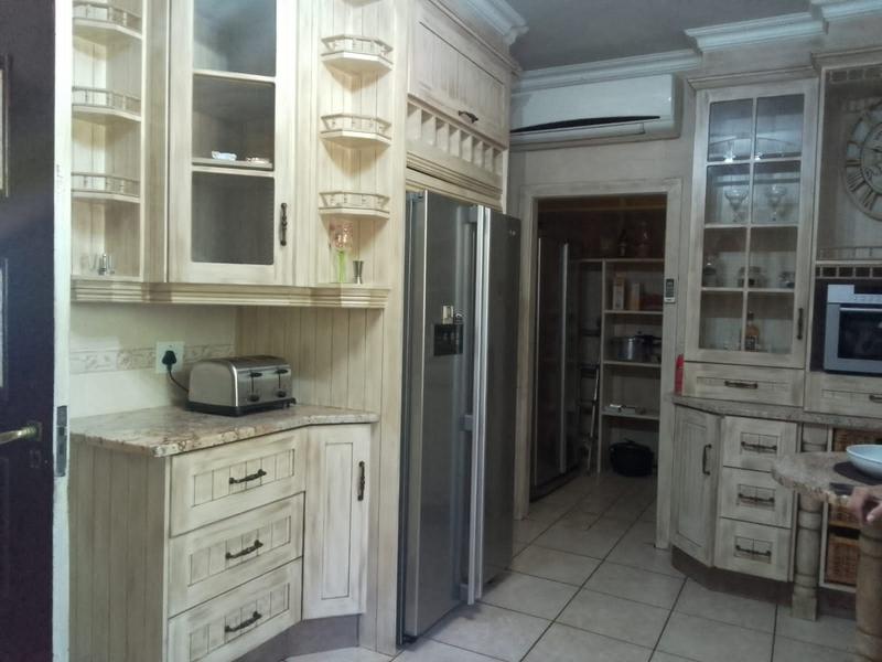 5 Bedroom Property for Sale in Unitas Park Gauteng