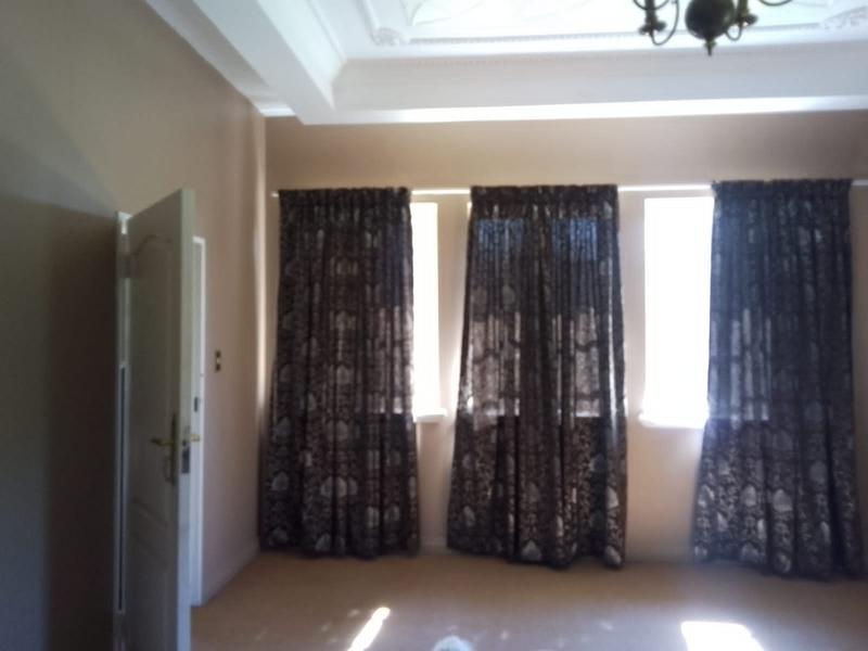 5 Bedroom Property for Sale in Unitas Park Gauteng