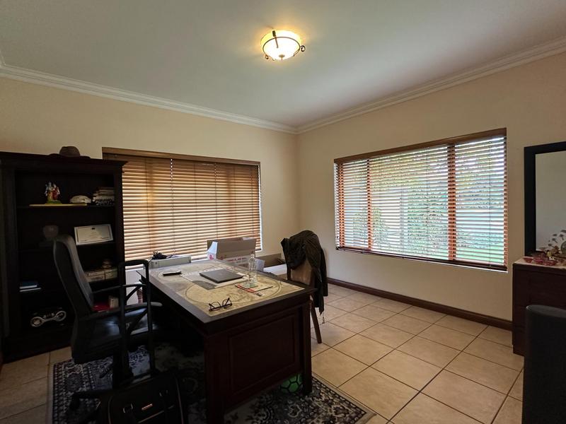 To Let 4 Bedroom Property for Rent in Midfield Estate Gauteng